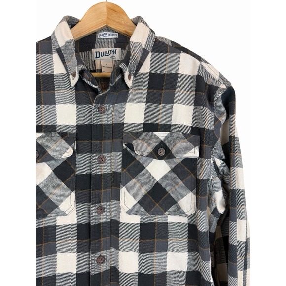 Duluth Pack Other - Duluth‎ Trading Co Untucked Black/White Plaid Flannel Shirt Men's XL Relaxed Fit